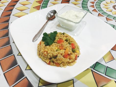 Dalia or Bulgur Pulao is a great alternative to rice, and much more nutritious. Try this quick and easy recipe made in Instant Pot. Bulgur Pilaf, Saag Aloo, Tandoori Paneer, Curried Butternut Squash Soup, Pilaf Recipes, Cream Of Broccoli Soup, Healthy Indian Recipes, Asparagus Soup, Lentil Curry