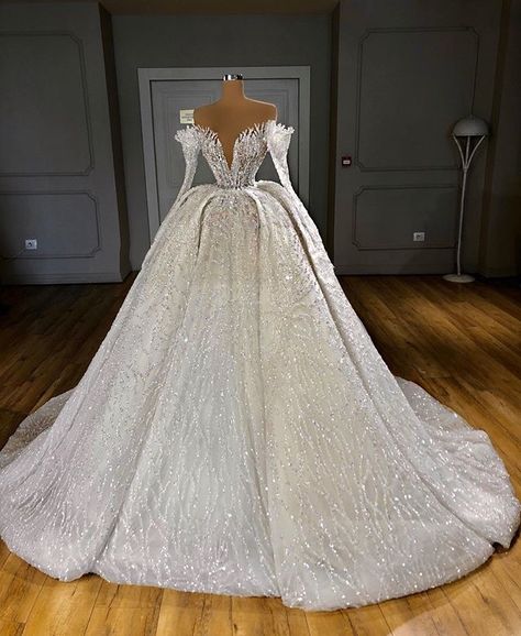 Valdrin Sahiti Dresses, Dubai Wedding Dress, Valdrin Sahiti, Stylish Wedding Dresses, Sparkly Wedding, Fancy Wedding Dresses, Wedding Dresses 2020, V Neck Wedding Dress, Dream Wedding Ideas Dresses