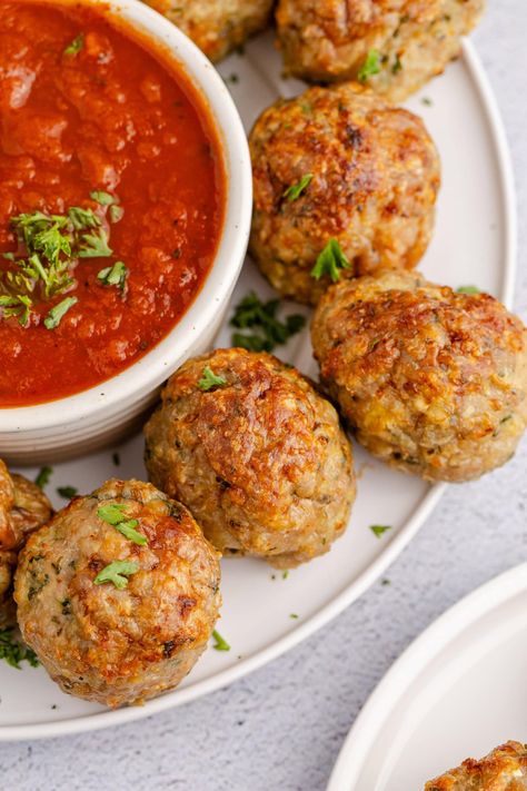 This super easy baked chicken meatballs recipe is great for freezing or prepping ahead of time. These versatile meatballs are tender, lean, and pair with just about anything! Chicken Meatballs In Oven, Vsg Meals, Chicken Meatball Recipe, Chicken Meatballs Healthy, Chicken Meatballs Recipe, Baked Chicken Meatballs, Chicken Meatball, Mexican Chicken Casserole, Chicken Meatball Recipes