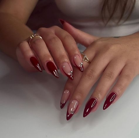 Burgundy Nail Designs, Wine Nails, Maroon Nails, Red Nail Designs, Burgundy Nails, Nagel Inspo, Cat Kuku, Classy Nails, Pretty Acrylic Nails