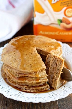 These Gingerbread Pancakes are easy to whip up and perfect for breakfast during the holiday season. Gingerbread Pancakes Recipe, Live Well Bake Often, Holiday Brunch Recipes, Sweets Photo, Gingerbread Pancakes, Greek Yogurt Pancakes, Holiday Brunch, Best Comfort Food, Breakfast Pancakes