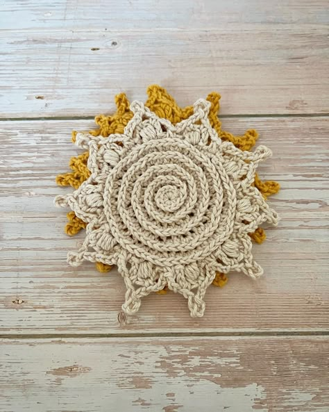 Crochet Coasters Pattern Free, Crocheted Coasters Pattern Free, Crochet Coaster Diagram, Cotton Thread Crochet Patterns Free, Mandela Crochet Free Pattern, Crochet Drink Coasters, Free Coaster Crochet Patterns, Crochet Round Motifs Free Pattern, Crochet Round Placemats Free Pattern