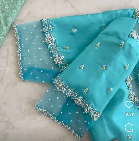 Self Colour Blouse Designs, Silver Work Blouse Designs, Maggam Work Net Blouse Designs, Silver Zari Work Blouse, Simple Maggam Work Designs, Aari Work Saree, Net Saree Blouse Designs, Basic Blouse Designs, Blue Blouse Designs