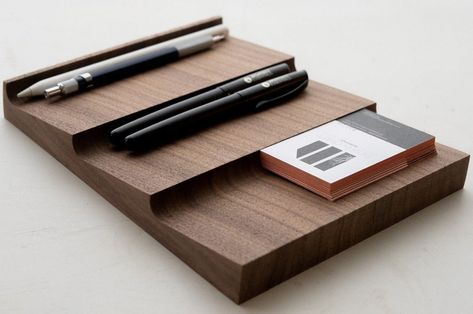 Minimal Desk, Walnut Desk, Cabinet Medical, Pencil Organizer, Desk Tray, Wooden Pen, Desk Tidy, Walnut Desks, Book Stands