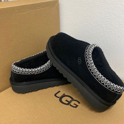 Ugg Tasman Size-6 Black New With Box Black Uggs Aesthetic, Black Ugg Tasman Slippers Outfit, Black Tasman Ugg Outfit, Black Tasman Uggs, Black Ugg Tasman, Ugg Tasman Slippers Black, Ugg Tasman Black, Baddies Hairstyle, Black Tasman