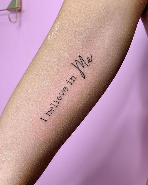 𝓢𝓶𝓪𝓵𝓵 𝓣𝓪𝓽𝓽𝓸𝓸𝓼 on Instagram: ““I believe in ME ” ✨- Follow us for more ♡ @Smalltattoosss ———————————————— #SmallTattoo #tattoos #tattoo #ink #inked #inkaddict…” Small Words Tattoo, Tattoo Meaningful, Scripture Tattoos, Simple Wrist Tattoos, Tattoos Hand, Tattoo Tiny, Female Tattoos, Tattoos Unique, Tattoo Wrist