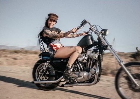 Moto Chopper, Motorcycle Momma, Chicks On Bikes, Chopper Bobber, Chopper Motorcycle, Biker Chic, Bobber Chopper, Lady Riders, Hot Bikes