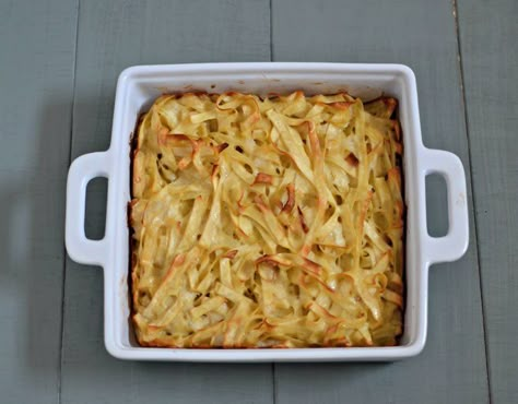 Onion Noodle Kugel - Kugels - Kosher Recipe Savory Noodle Kugel Recipe, Manly Recipes, Noodle Kugel Recipe, Jewish Holiday Recipes, Jewish Cuisine, Kosher Cooking, Savory Food, Passover Recipes, Kosher Recipes