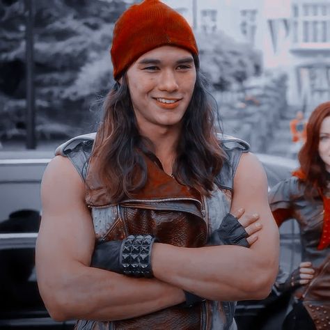 Descendants Jay, Jay Descendants, Descendants Pictures, Descendants Characters, Booboo Stewart, Rotten To The Core, Jay Icon, Cameron Boyce, Step Sister