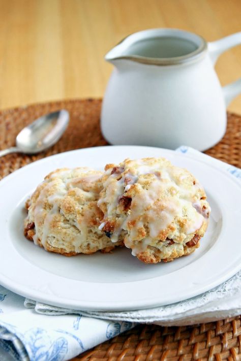 Is it a biscuit? Or is it a scone? It's a biscone! A moist yet flaky cross between a biscuit and a scone. Bisconie Recipe, Biscone Recipe, Savory Scones, Tea Biscuits, What's For Breakfast, Scone Recipe, Breakfast Breads, Dish Recipes, A Cross