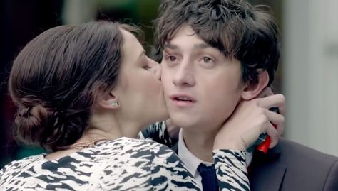 Effy Stonem and Dominic Skins Fire, Elizabeth Stonem, Young Dracula, Craig Roberts, Effy Stonem, Skins Uk, Party Girls, Dracula, Submarine