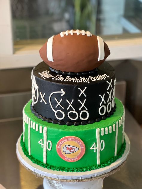 Football 1st Birthday Party Smash Cakes, Football First Birthday Smash Cake, Football First Birthday Cake, First Down Birthday Cake, Football Cakes For Boys, Football Party Cake, Nfl Cake, Football Desserts, Football Themed Cakes