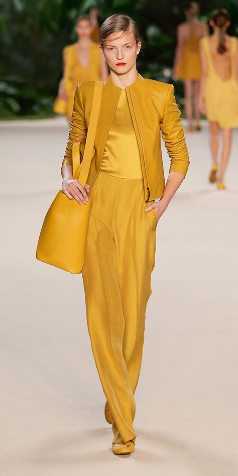 Akris Dress, Monochromatic Outfit, Yellow Mustard, Yellow Fashion, Mellow Yellow, Shades Of Yellow, Yellow Dress, Mustard Yellow, Evening Wear