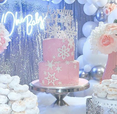 Pink Winter Wonderland Sweet 16, Winter Wonderland Sweet 16 Cake, Pink Winter Wonderland Cake, Snowflake Baby Shower Cake, Winter Wonderland Cakes, Winter Wonderland Baby Shower Cake, Winter Wonderland Cake Ideas, Pink Winter Wonderland Party, Winter Wonderland Birthday Cake