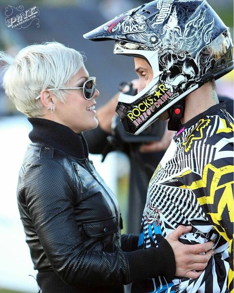 Alicia Moore, Corey Hart, Carey Hart, Hairstyles Pixie, Alecia Beth Moore, Pink Singer, Photos People, Motocross Racing, Pink Photo