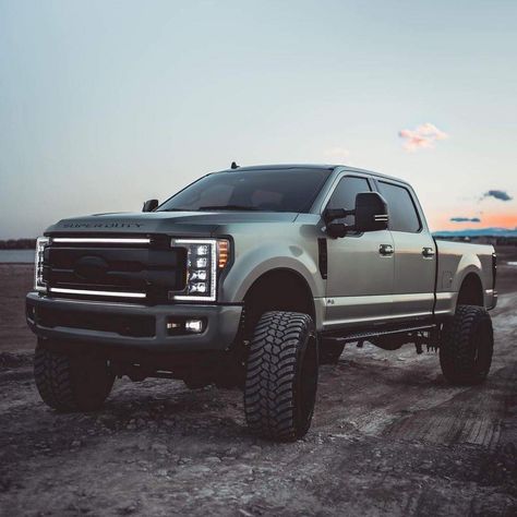 F 250 Super Duty, Ford F250 Diesel, Ford Super Duty Trucks, Big Ford Trucks, Country Trucks, Ford F250 Super Duty, Ford Trucks F150, Trucks Lifted Diesel, Super Duty Trucks