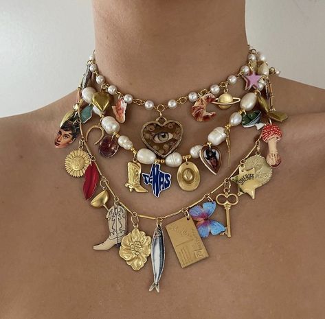 ✭ on Twitter: "fantasy necklaces from the sage vintage https://t.co/2F6oAYe9NQ" / Twitter Charm Necklace Diy, Fantasy Necklace, My Personal Style, Funky Jewelry, Jewelry Lookbook, Hippie Jewelry, Clothes Crafts, Girly Jewelry, Jewelry Inspo