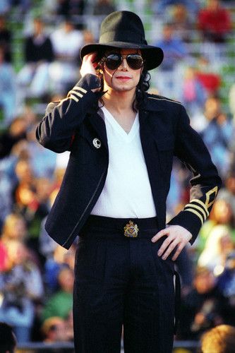 Mj Smile, Thriller Michael Jackson, Disney Amor, Michael Jackson Images, Hee Man, Michael Jackson Wallpaper, Photos Of Michael Jackson, Michael Jackson Smile, Magic Mike