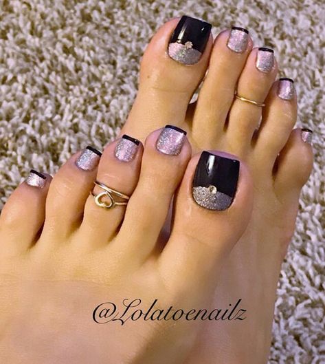 French Manicure Toes, Toenail Art Designs, Feet Nail Design, Pedicure Designs Toenails, French Pedicure, Toe Nail Color, Pretty Toe Nails, Cute Toe Nails, Pedicure Designs