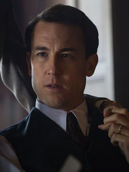 Tobias Menzies: Frank Randall / Black Jack Randall in Outlander. Frank Randall, Claire Outlander, Gabaldon Outlander, Tobias Menzies, Diana Gabaldon Books, Starz Tv Series, Diana Gabaldon Outlander Series, Outlander Season 1, Outlander Book Series