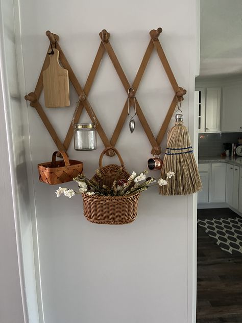 Hook Rack Decor, Accordion Hook Rack, Peg Rack Decor, Accordion Rack, Accordion Peg Rack, Cottagecore Crafts, Rack Decor, Wall Arrangements, Peg Rack