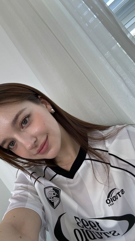 Angelina Danilova, Dasha Taran, Soft Makeup Looks, Nancy Momoland, Pose Fotografi, Creative Profile Picture, Soft Makeup, Makeup Looks Tutorial, Girl Inspiration