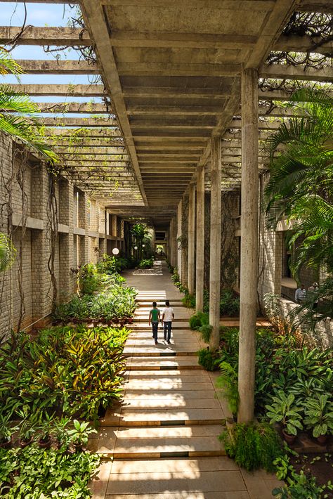 Institution Architecture, Doshi Architecture, Indian Courtyard, Courtyard Architecture, Balkrishna Doshi, Institutional Design, Art Gallery Design, Institutional Architecture, Institute Design