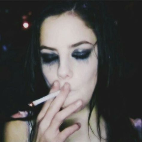 Manic 2001, Posing For Drawing, Effie Stonem, Effy Stonem Aesthetic, Shes Just Like Me Fr, Slush Ice, Sacrificial Lamb, Mentally Drained, Christiane F