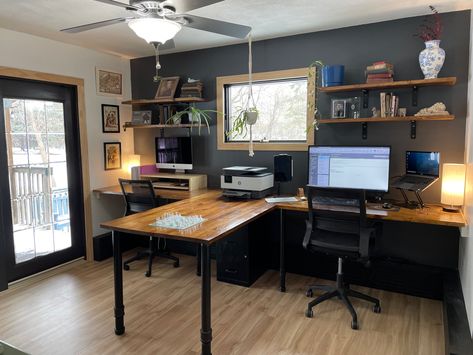 Couples Home Office, Office Couple, Dual Desk, Office Craft Space, Modern Home Offices, Pc Shop, Church Office, Home Studio Setup, Craft Space