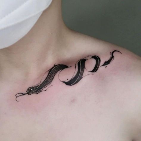 1 Sheet Snake Clavicle Tattoo Sticker Waterproof Lasting Temporary Tattoo Bone Tattoos, Muster Tattoos, Collar Bone Tattoo, Snake Tattoo, Temporary Tattoo Stickers, Hand Tattoo, Tattoo Sticker, Dope Tattoos, Fake Tattoos