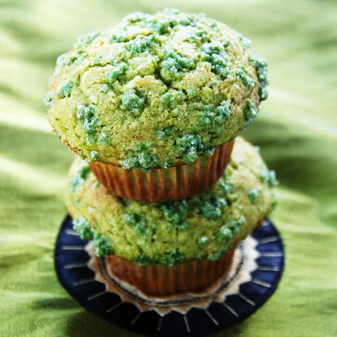 Naturally Green St. Patrick's Day Muffins Green Muffins, Halloween Fingerfood, Green Pancakes, Rainbow Pancakes, Crazy Kitchen, Top Of The Morning, Streusel Muffins, Skip To My Lou, Muffin Streusel