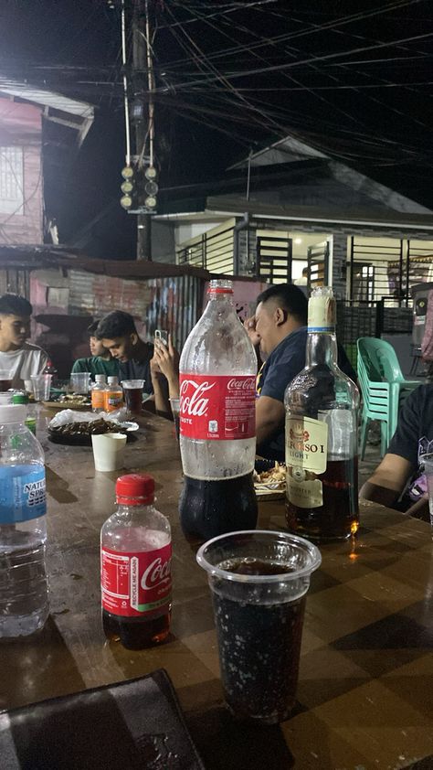 Alak Picture Prank, Couple Drinking Alcohol Aesthetic, Inuman Prank Pic, Inuman Na Alak With Friends Prank, Filipino Alcohol Drinks, Alfonso Drink, Drunk Prank, Alcohol Pics, Shot With Friends