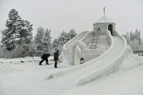 Snow Castle, Snow Fort, Snow Activities, Snow Sculptures, Ice Art, Snow Much Fun, Snow Art, Snow Fun, Outdoor Activities For Kids