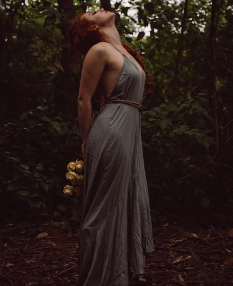 Forest Selfie Ideas, Earth Photoshoot, Forest Photoshoot Ideas, Hippie Senior Pictures, Goth Instagram, Woodland Photoshoot, Woods Photoshoot, Nature Editorial, Gothic Hippie