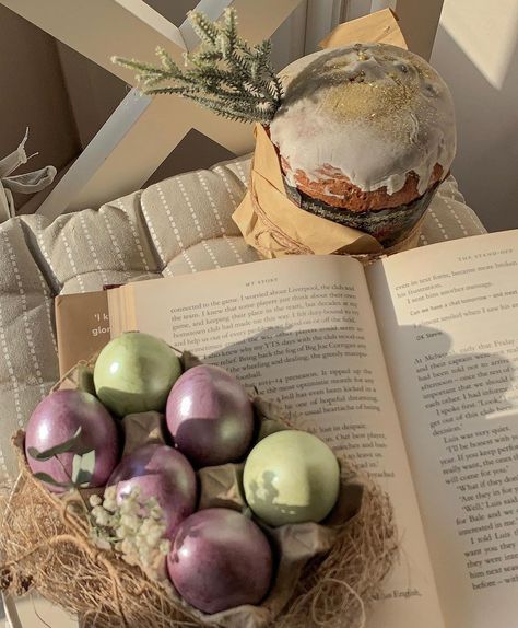 s a t e n i k ✨ on Instagram: “Happy Easter 🥚 . . . . #easter #happyeaster #aestheticeaster #aesthetic #ａｅｓｔｈｅｔｉｃ #book #colors #easterweekend #aestheticvideos #happy…” Happy Easter Aesthetic, Insta Aesthetics, Easter Aesthetic, Aesthetic Writing, Easter Books, Fits Aesthetic, About Easter, Pink Easter, Easter Weekend