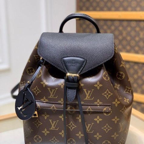 Louis Vuitton Montsouris PM Backpack Mochila Louis Vuitton, Montsouris Pm, Luxury Stuff, Lv Bags, Hermes Bag, Lv Bag, New Wave, Natural Leather, Monogram Canvas