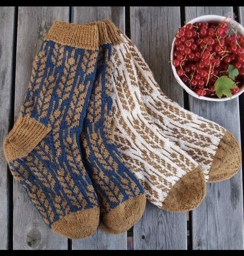 Colorwork Knitting Patterns, Norwegian Knitting, Crochet Socks Pattern, Full Of, Colorwork Knitting, Hand Knit Socks, Sock Knitting Patterns, Crochet Socks, Mittens Pattern