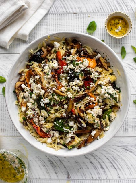 Healthy Orzo Salad, Feta Vinaigrette, Orzo Salad With Feta, Veggie Orzo, Vegetable Orzo, Cold Pasta Salad, Cold Pasta, Orzo Salad, Make Ahead Lunches