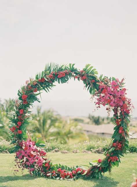 Circle Arch Wedding, Tropical Flowers Wedding, Blue Hydrangea Centerpieces, Hydrangea Centerpieces, Arch Inspiration, Maui Destination Wedding, Circle Arch, Indian Bride Photography Poses, Wedding Evening Gown