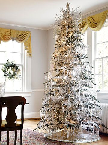 Get Christmas tree decorating ideas from our list of the most beautiful trees décor ideas we have found! Frosted Ornaments, Silver Holiday Decor, Spray Snow, Silver Garland, Silver Spray, Tinsel Christmas Tree, Christmas Tree Pictures, Creative Christmas Trees, A White Christmas