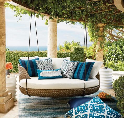 3 Porch Swings We Love Hanging Daybed, Porch Swing Bed, Bed Swing, Swing Chair, Design Outdoor, Outdoor Swing, Balcony Decor, Porch Swing, Design Case