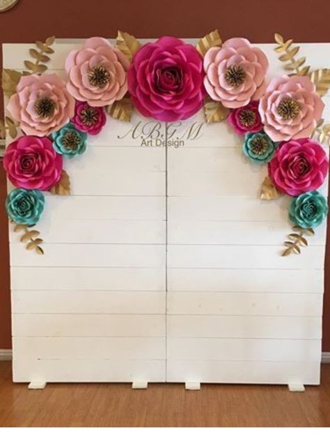 Aid Adha, Paper Flower Backdrop Wedding, Wood Roses, Baby Shower Balloon Decorations, Flower Backdrop Wedding, Paper Flower Decor, Large Paper Flowers, Paper Flower Backdrop, Paper Flowers Craft