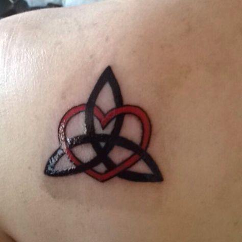 My new tattoo a trinity knot symbolising my 3 boys and the love heart intertwined is me Tattoo Partner, Trinity Knot, 3 Boys, New Tattoo, New Tattoos, Jesus Fish Tattoo, Tatting, Tattoo Designs, Knot