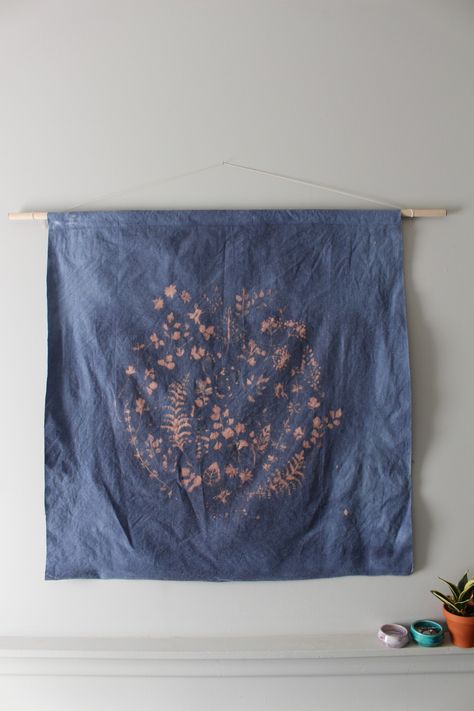 Diy Tapestry, Sun Prints, Chalk Design, Beautiful Wall Hanging, Bedroom Wall Hangings, Crochet Wall Hangings, Fabric Wall Hanging, Yarn Wall Hanging, Wall Hanging Diy