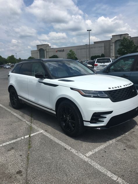 Teenage Cars, Cars For Teenagers, White Range Rover, Range Rover White, White Suv, Dream Cars Range Rovers, Luxury Cars Range Rover, Rich Cars, White Range