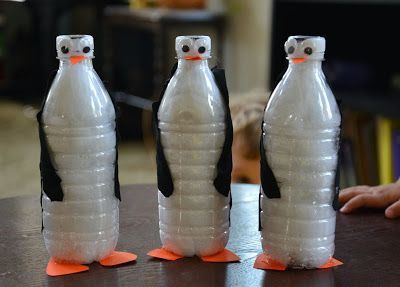 A school of fish: Penguin Unit and water bottle penguins Bottle Craft Ideas, Water Bottle Crafts, Penguin Crafts, Penguin Craft, Plastic Bottle Art, Bottle Craft, Winter Crafts For Kids, Plastic Bottle Crafts, Plastic Crafts