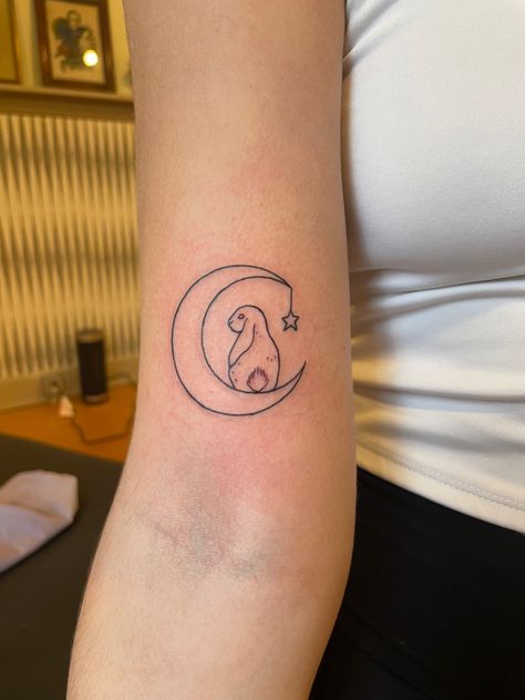 Bunny On Moon Tattoo, Rabbit On The Moon Tattoo, Bunny Moon Tattoo, Moon Tattoo Line, Moon Rabbit Tattoo, Venus Tattoo, Moon Bunny, Ying Yang Tattoo, Bunny Tattoo