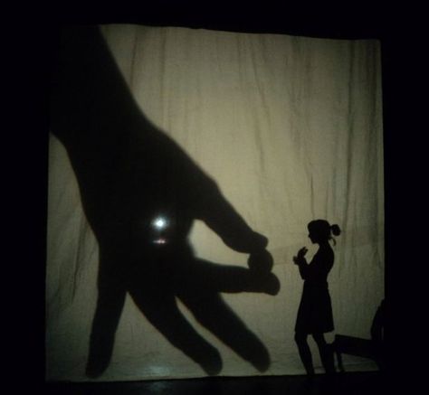 Gain Food, Puppetry Theatre, Magic Beans, Hand Shadows, Shadow Theatre, Cinema Theatre, Shadow Art, Shadow Play, Film Inspiration