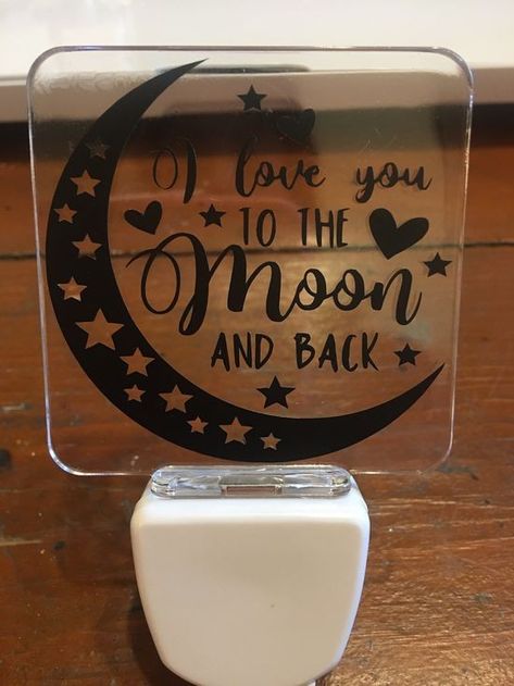 Nightlight Ideas, Night Light Ideas, Toddler Night Light, Market Day Ideas, Vinyl Printer, Nite Lights, Cricut Projects Easy, Crafting Business, Christmas Night Light