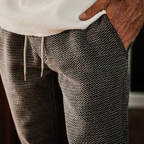 Our signature lounge pants aren't limited to lazy afternoons on the couch—whether you're heading to the beach, the grocery store, or your favorite lunch spot, they'll take you a good deal further than your average pair of sweats. This Sashiko woven organic cotton is soft, sharp, and sure to keep the cold at bay. Taylor Stitch, Stitch Clothes, Closet Essentials, Comforters Cozy, Lounge Pants, Mens Bottom, Womens Bottoms, Organic Cotton, Lounge